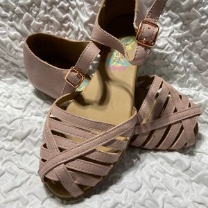 Pink Strappy Sandals Pre-owned Girls Size 1 Perfect for Fall Weather Great Shape